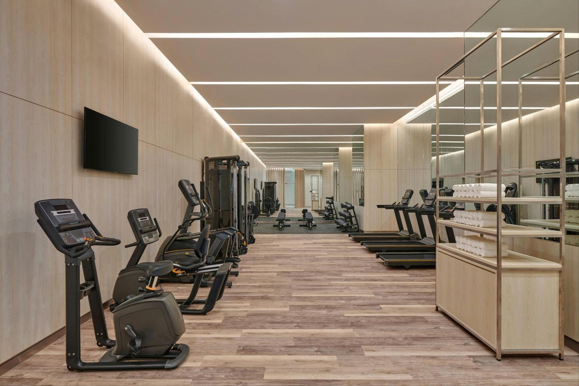 Courtyard By Marriott Setia Alam Hotel Exterior foto