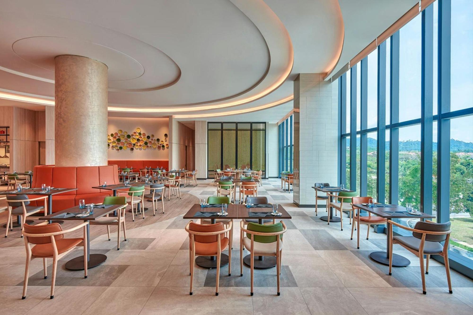 Courtyard By Marriott Setia Alam Hotel Exterior foto